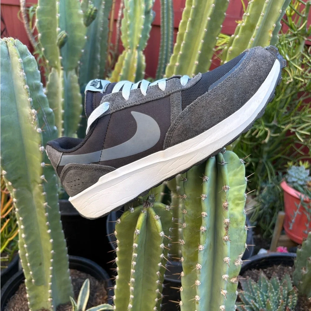 Nike Waffle Debut Mens Black Sneakers - Picture 14 of 16